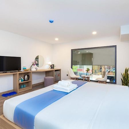 Cozrum Lux Hotel Ho Chi Minh City Exterior photo